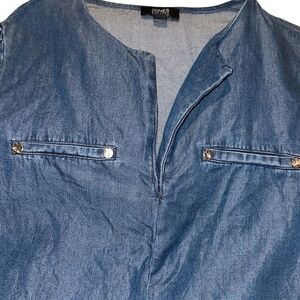 Jones New York Signature Blue Chambray Split Neck Long Sleeve Top Ladies Small